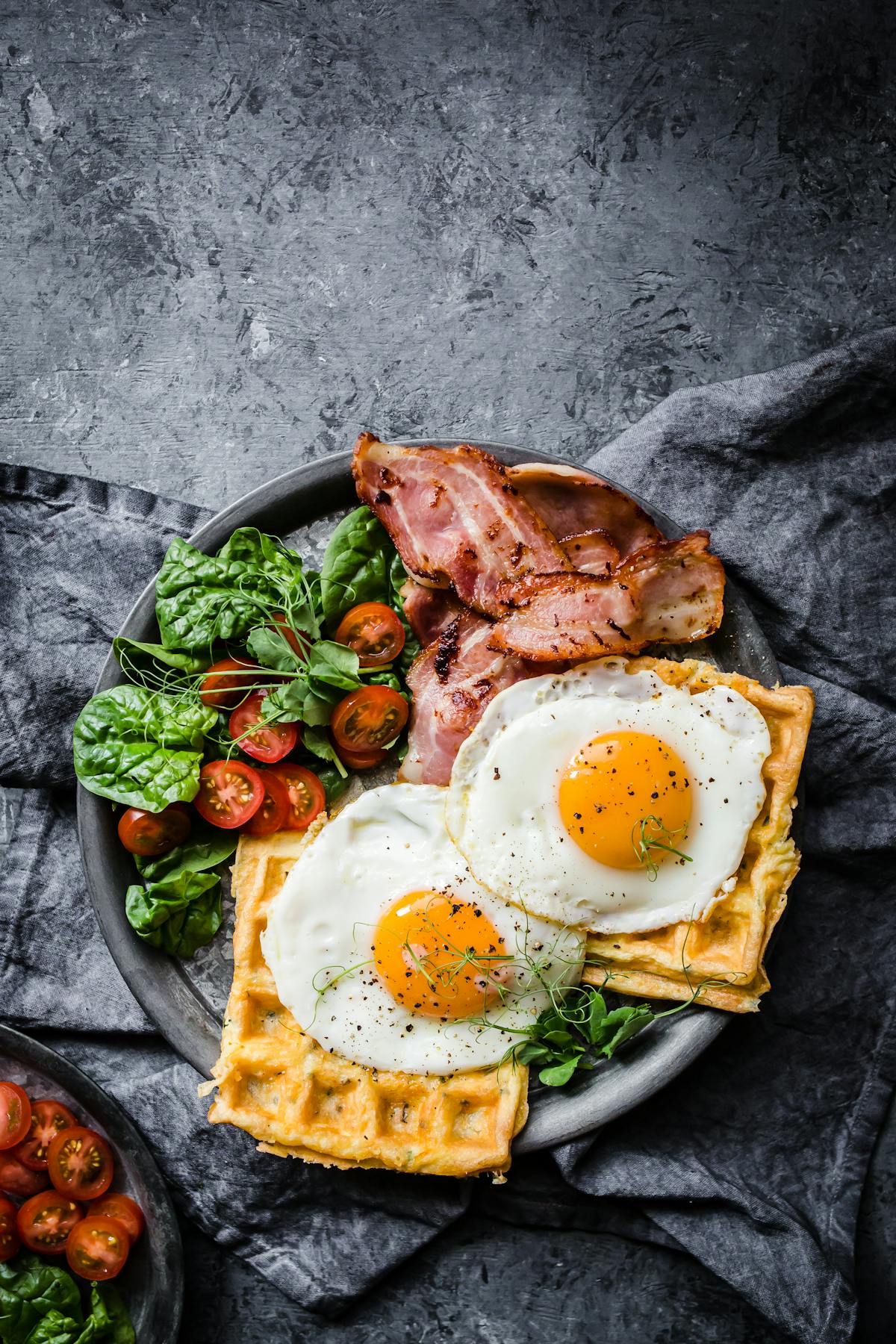 Breakfast keto chaffles