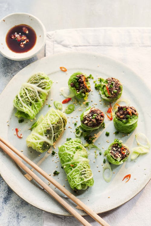 Pork-stuffed cabbage dim sum