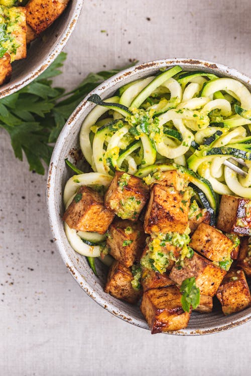 Chimichurri tofu with zoodles