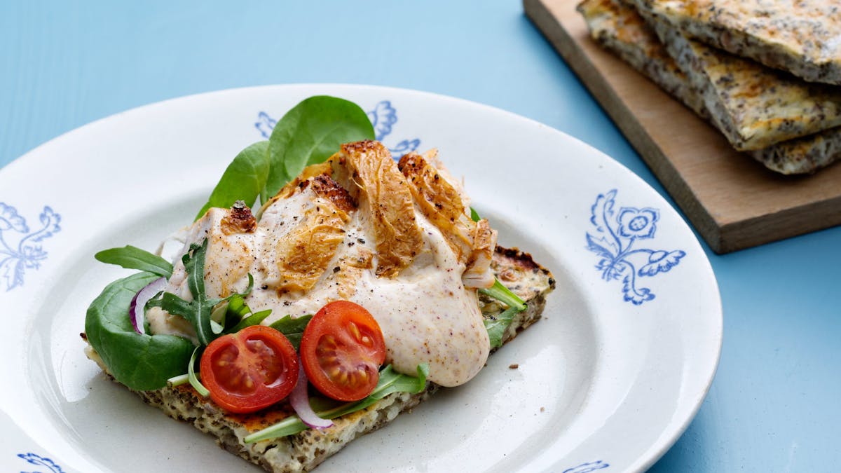 Low carb poppy seed bread