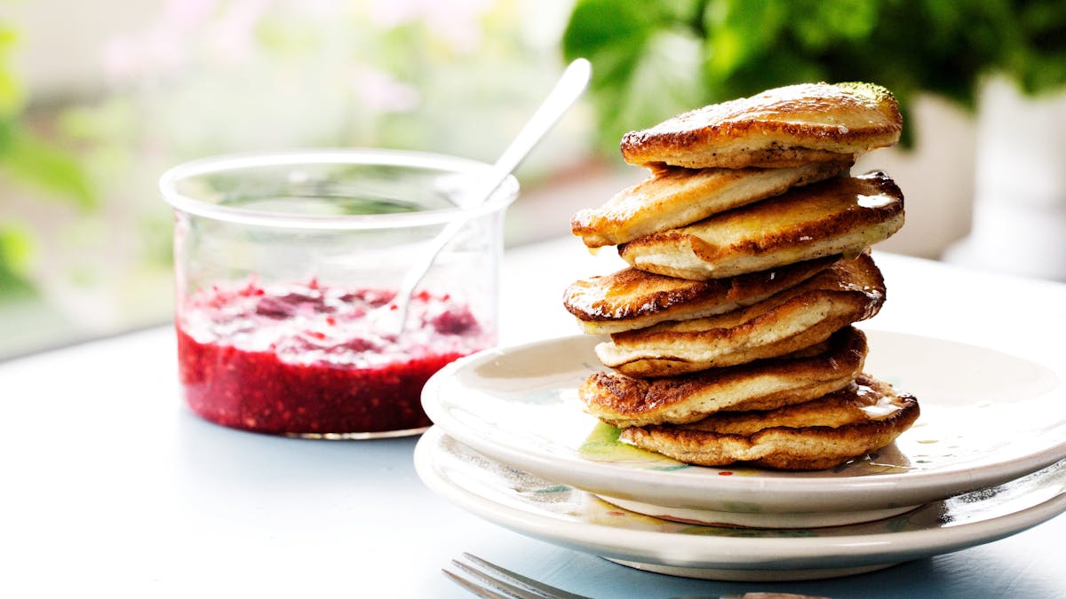 Low-carb coconut pancakes