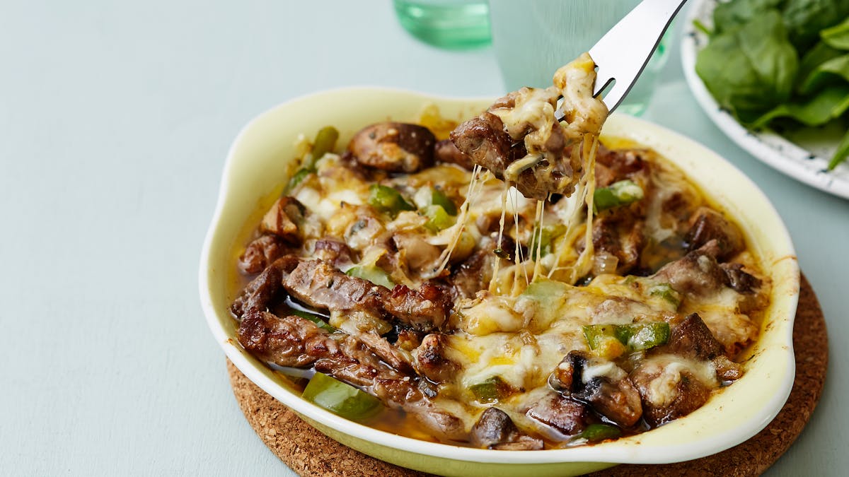 Keto cheesesteak casserole