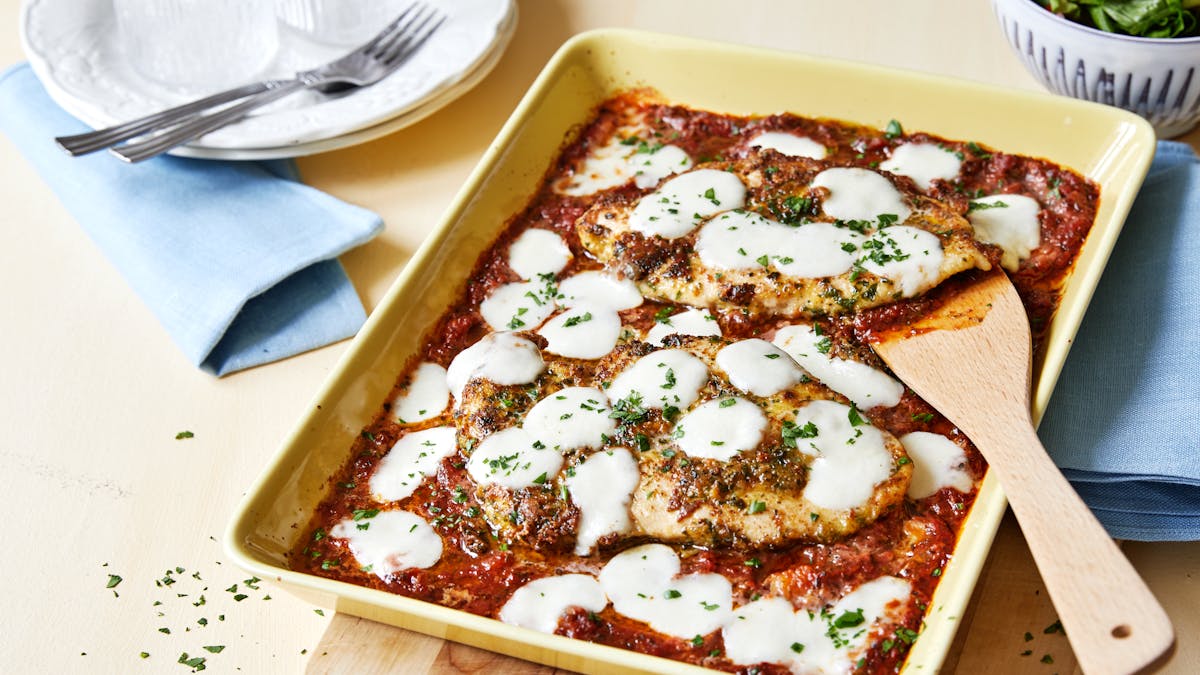 Low-carb chicken parmesan