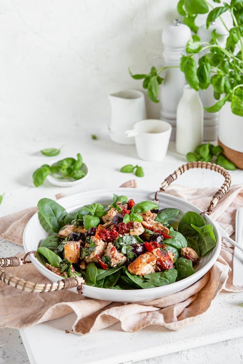 Keto Italian chicken with basil and olives