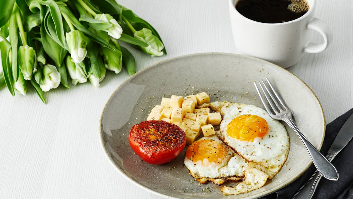 Classic bacon and eggs