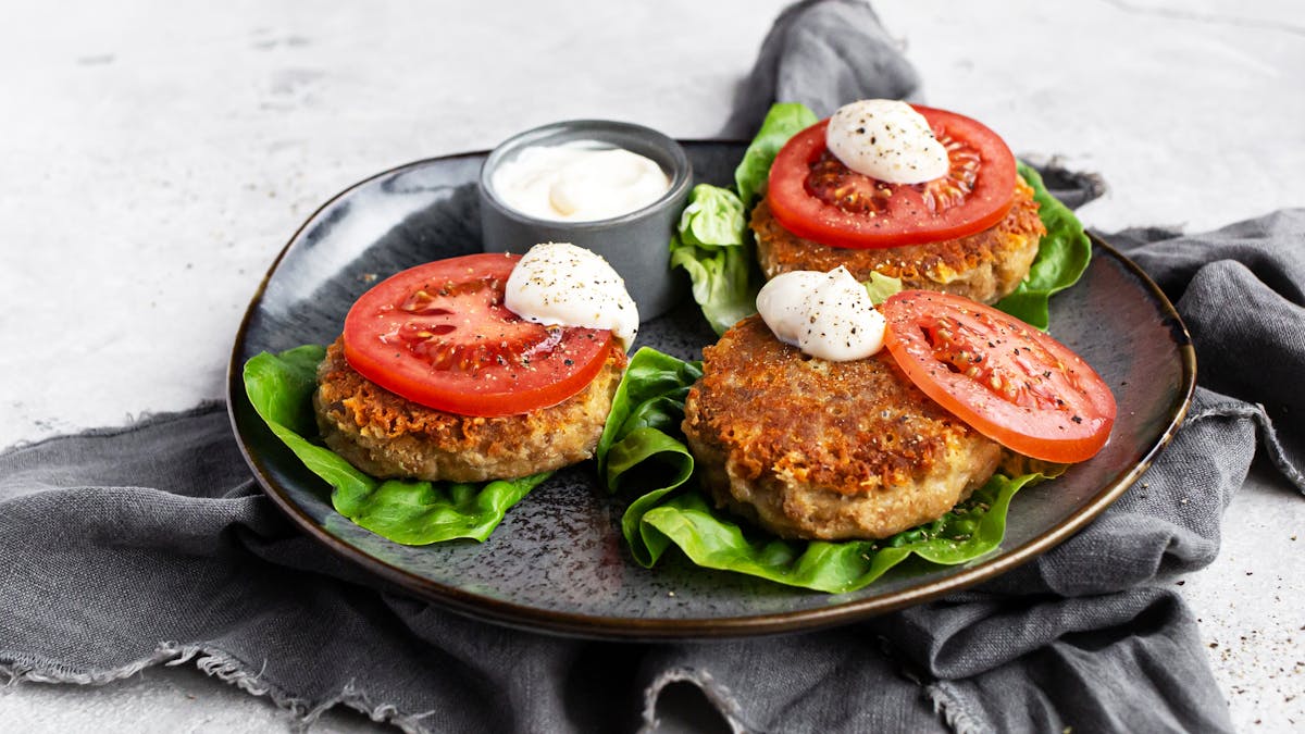 Crispy keto tuna burgers