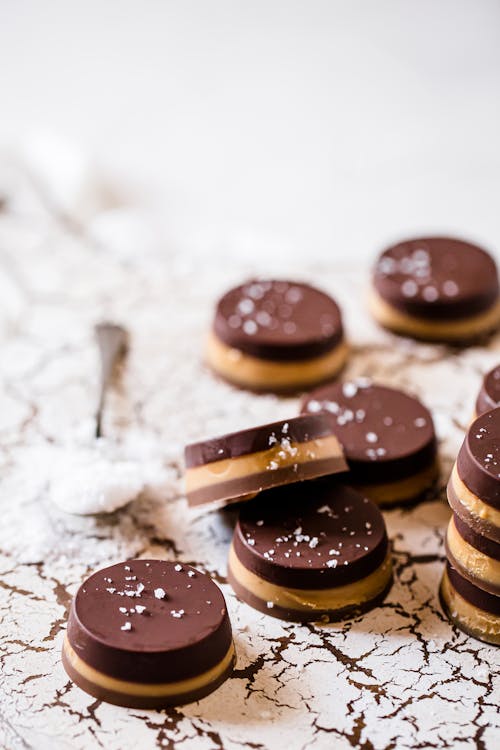 Low carb chocolate peanut butter cups