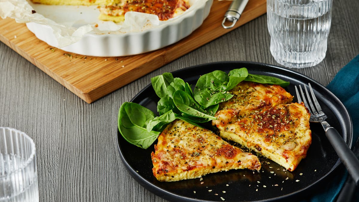 Keto pizza omelet