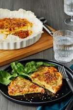 Keto pizza omelet