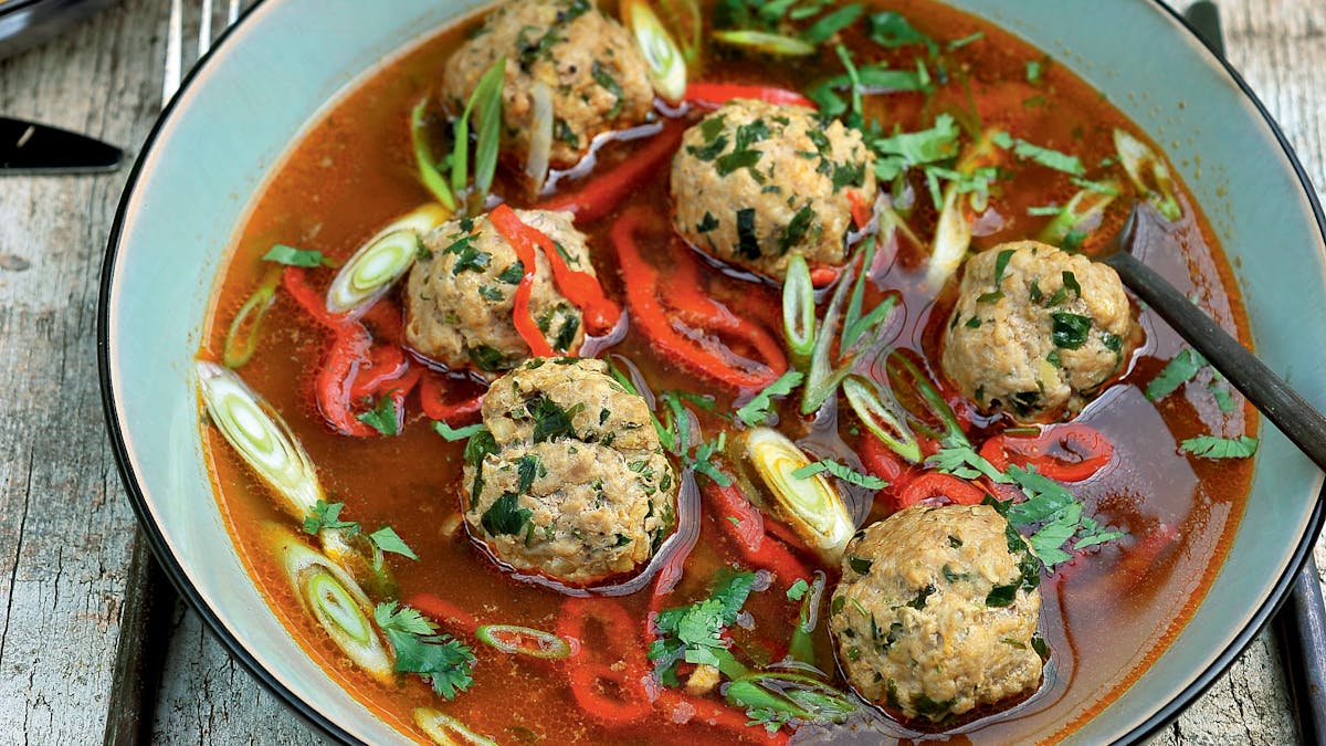 Meatballs in ginger-soy broth