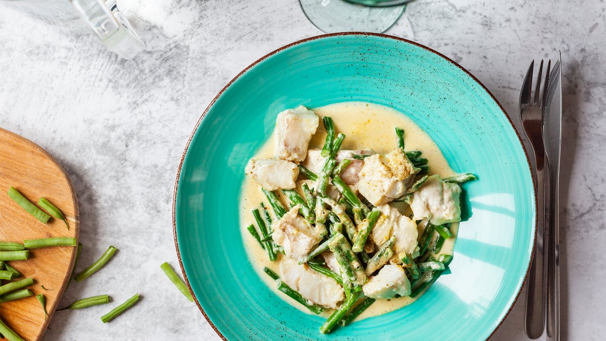 Quick keto fish stew with tapenade