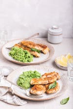 Skillet chicken breast with broccoli mash